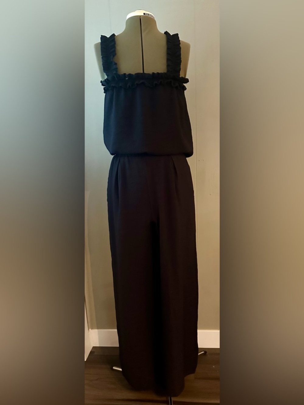 Sleek Black Wide-Leg Jumpsuit - Timeless Minimalist Style